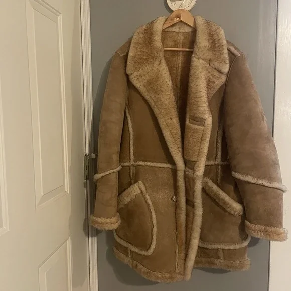 Vintage 70'sSheepskin Coat / Shearling Coat / Marlboro Man/Size 46